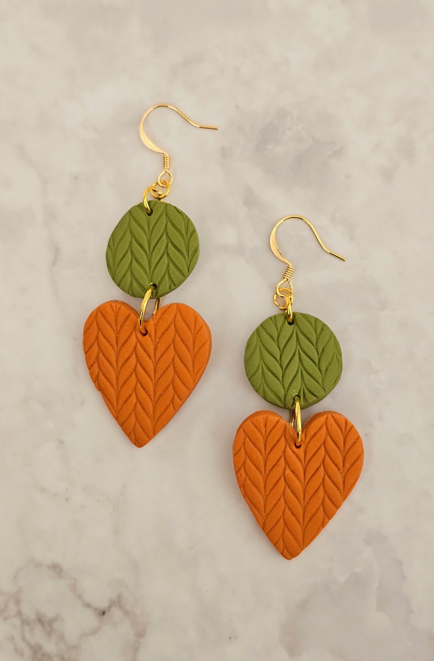 Get Knitted - Heart Dangle Knit Print Clay Earrings