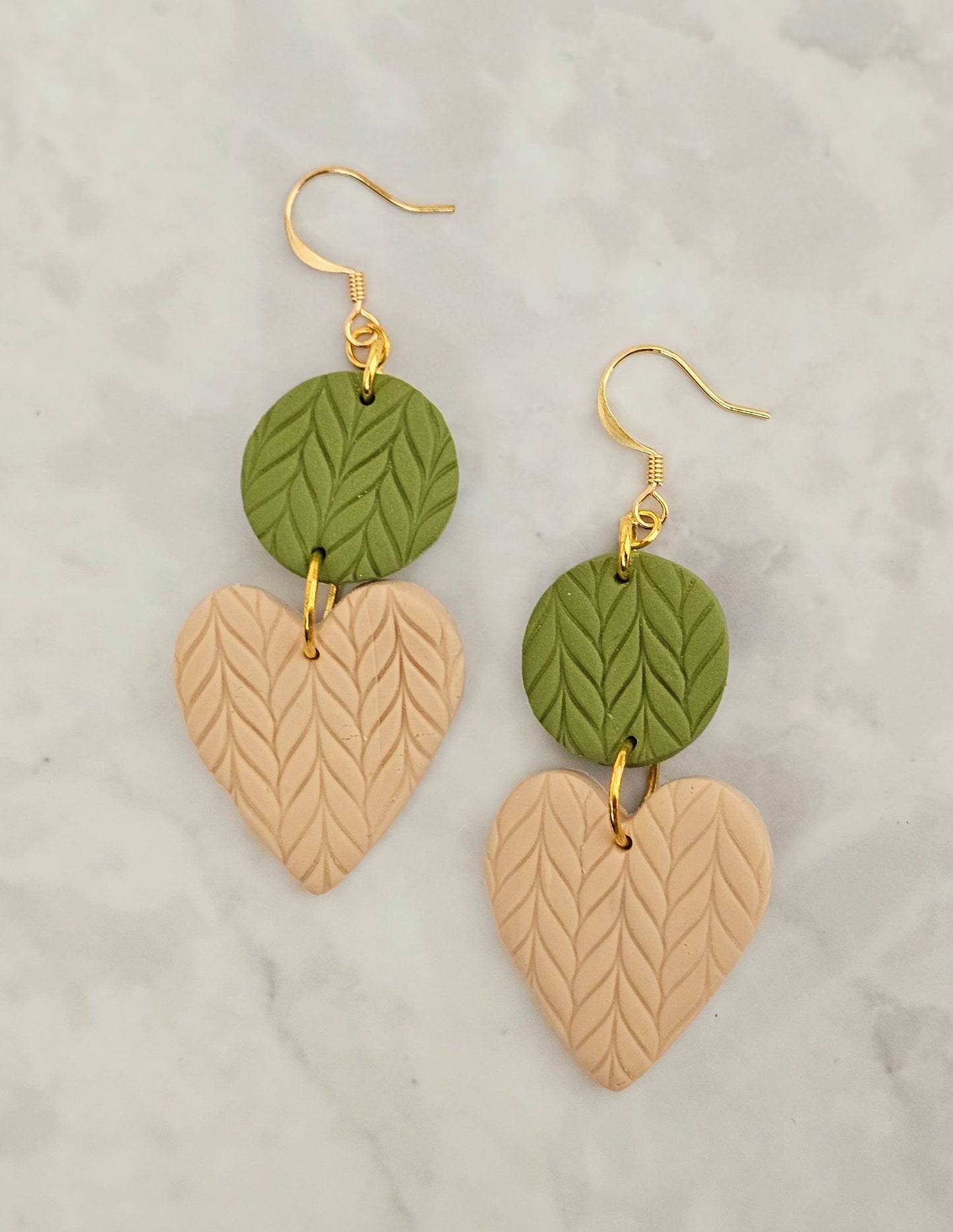 Get Knitted - Heart Dangle Knit Print Clay Earrings