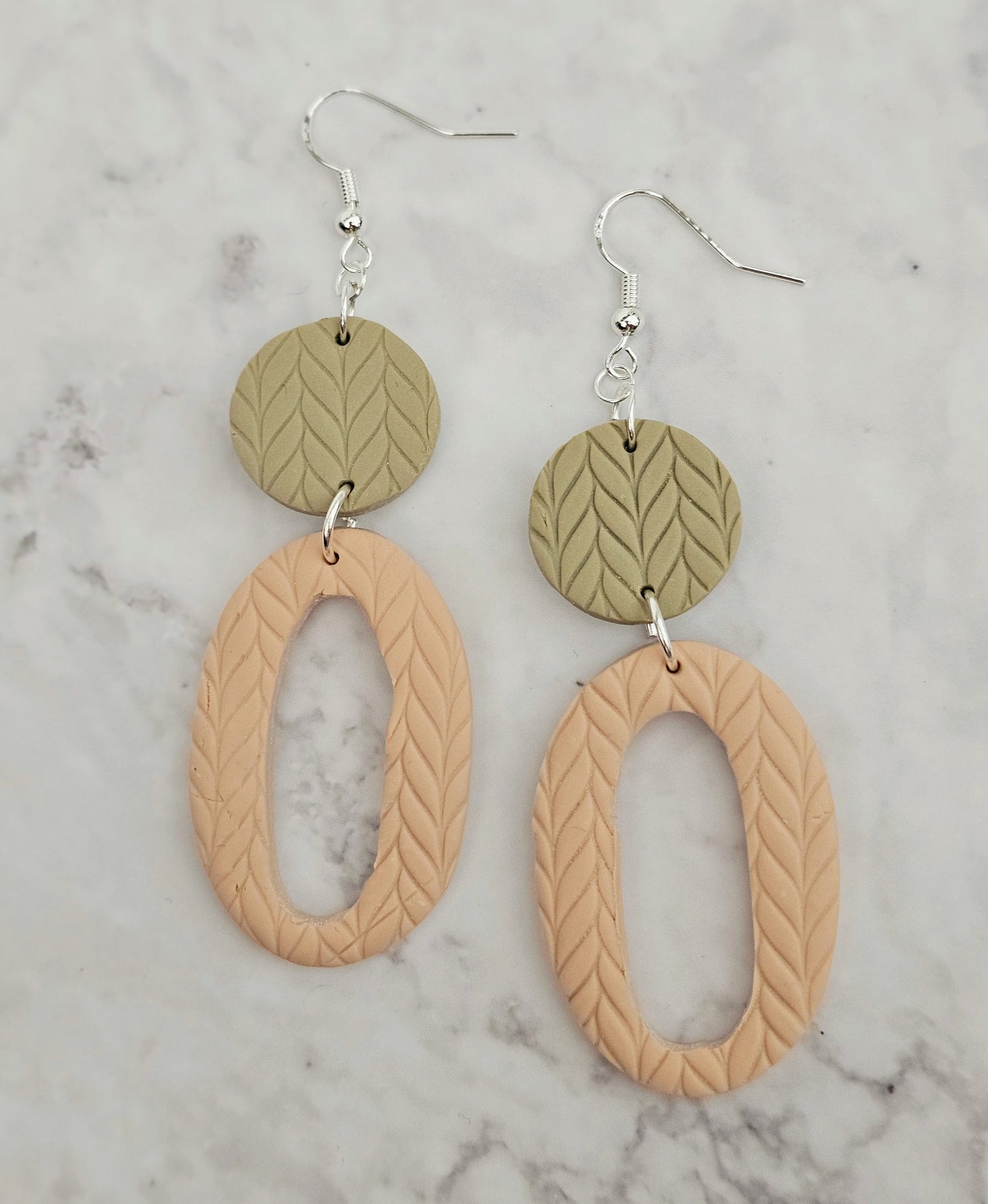 Get Knitted - Oval Dangle Knit Print Clay Earrings