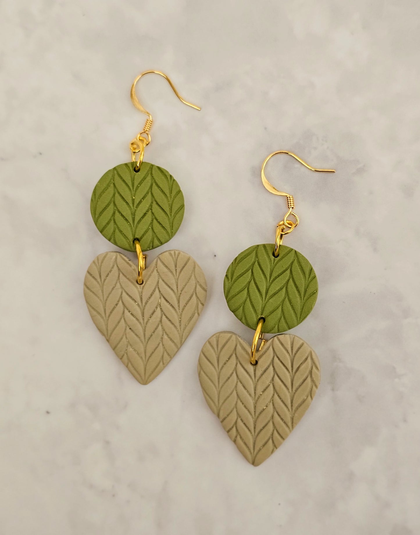 Get Knitted - Heart Dangle Knit Print Clay Earrings