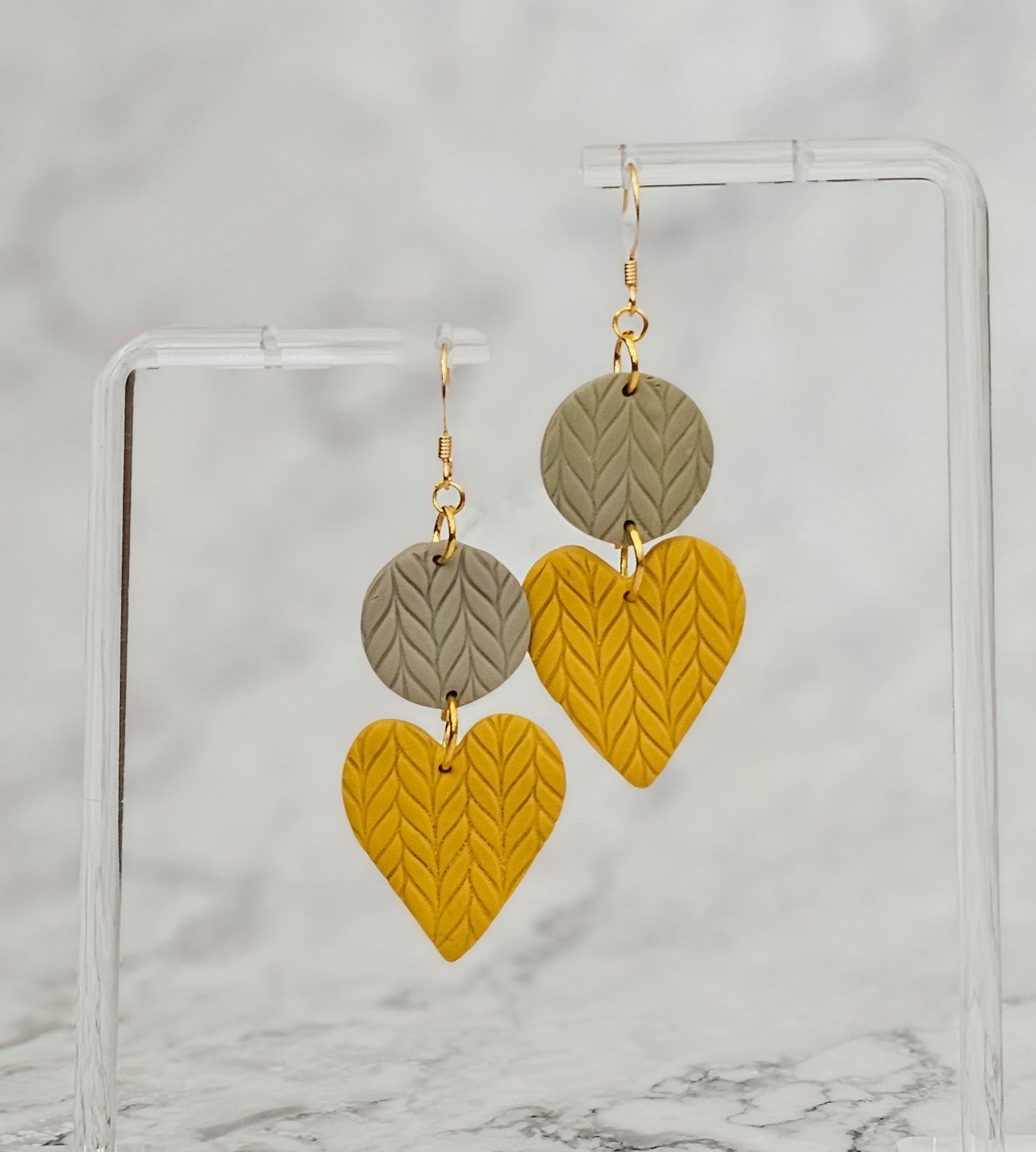 Get Knitted - Heart Dangle Knit Print Clay Earrings