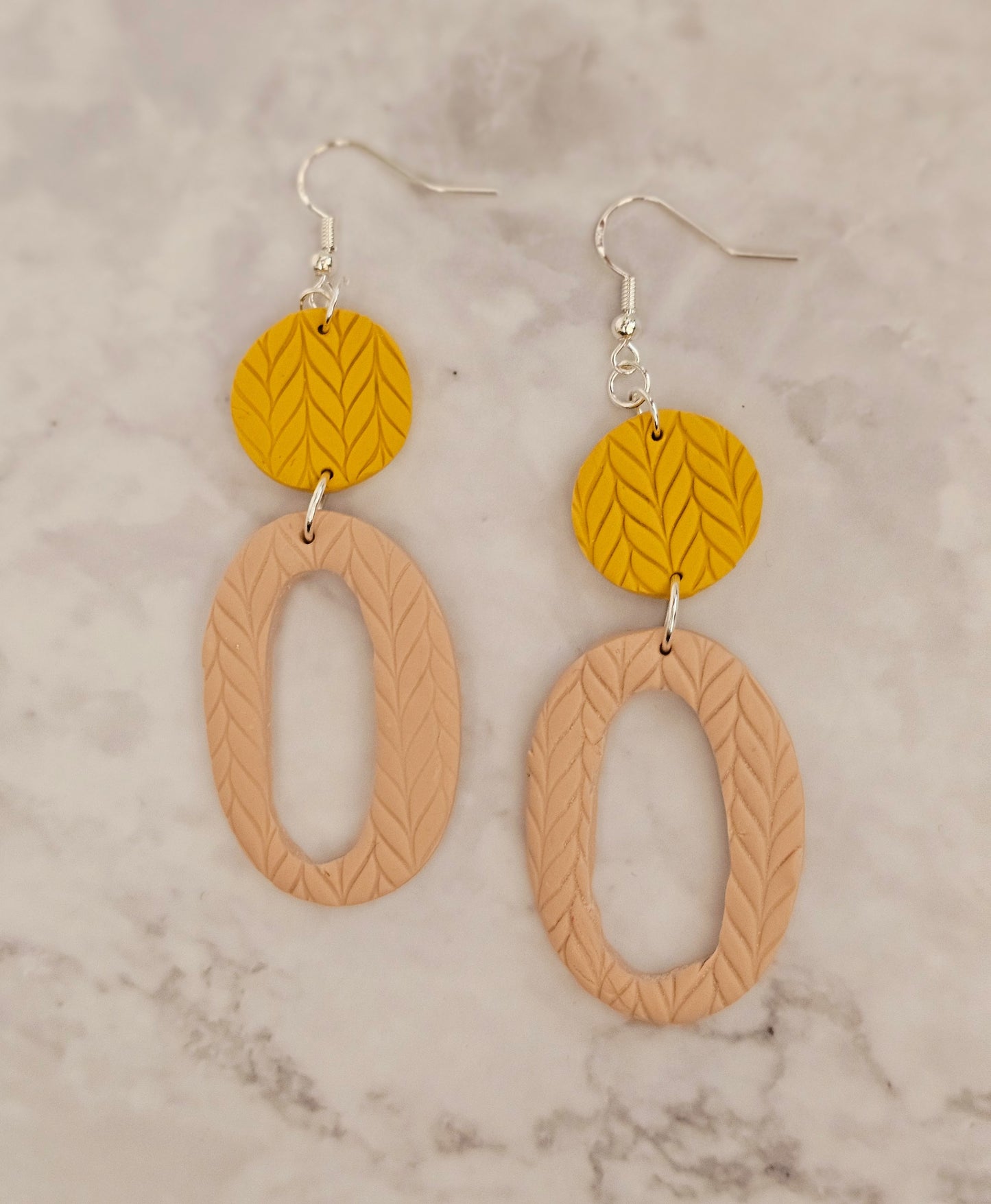 Get Knitted - Oval Dangle Knit Print Clay Earrings