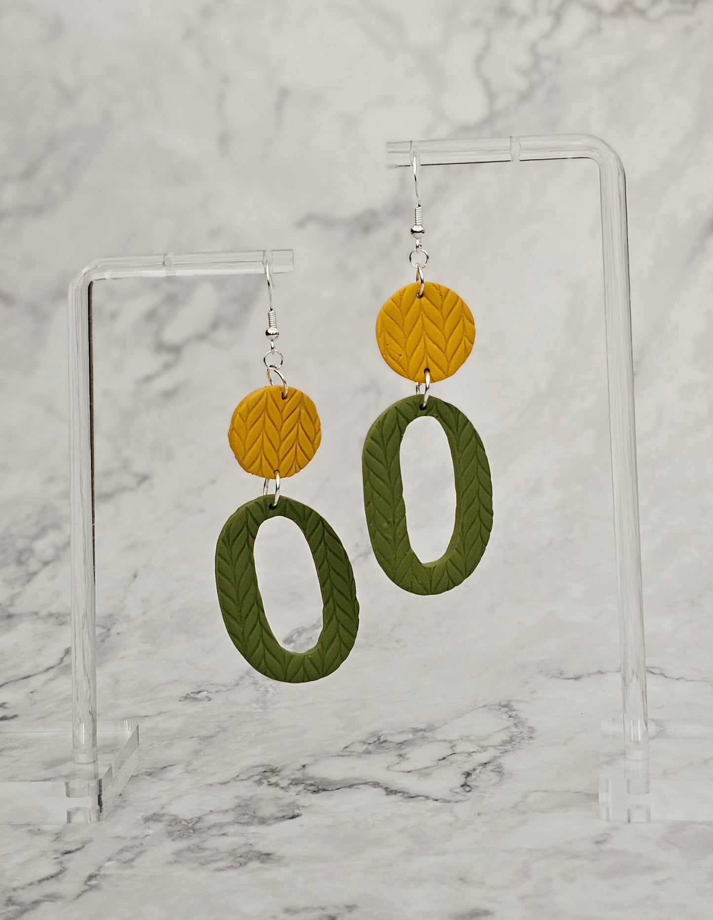 Get Knitted - Oval Dangle Knit Print Clay Earrings